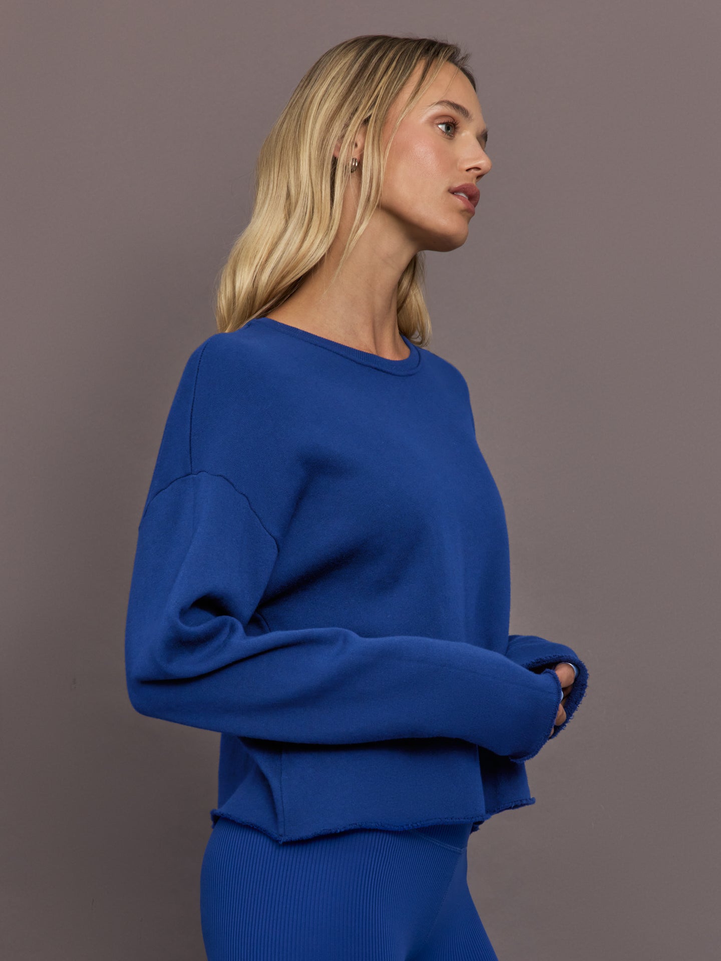 Carbon38 Crew Neck Sweatshirt in French Terry - Cobalt