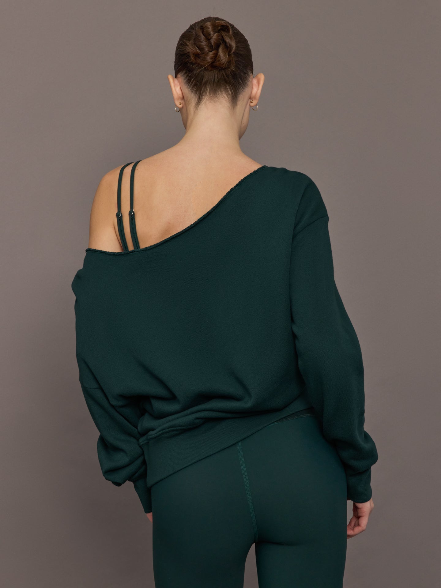 Carbon38 Off Shoulder Sweatshirt in French Terry - Forest