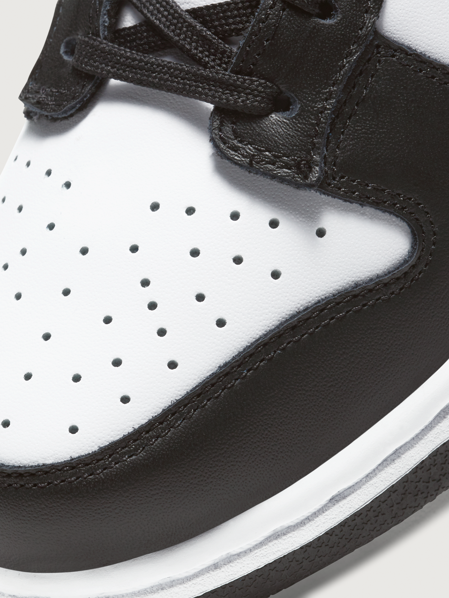 Carbon38 Nike Dunk Low - White/Black-White