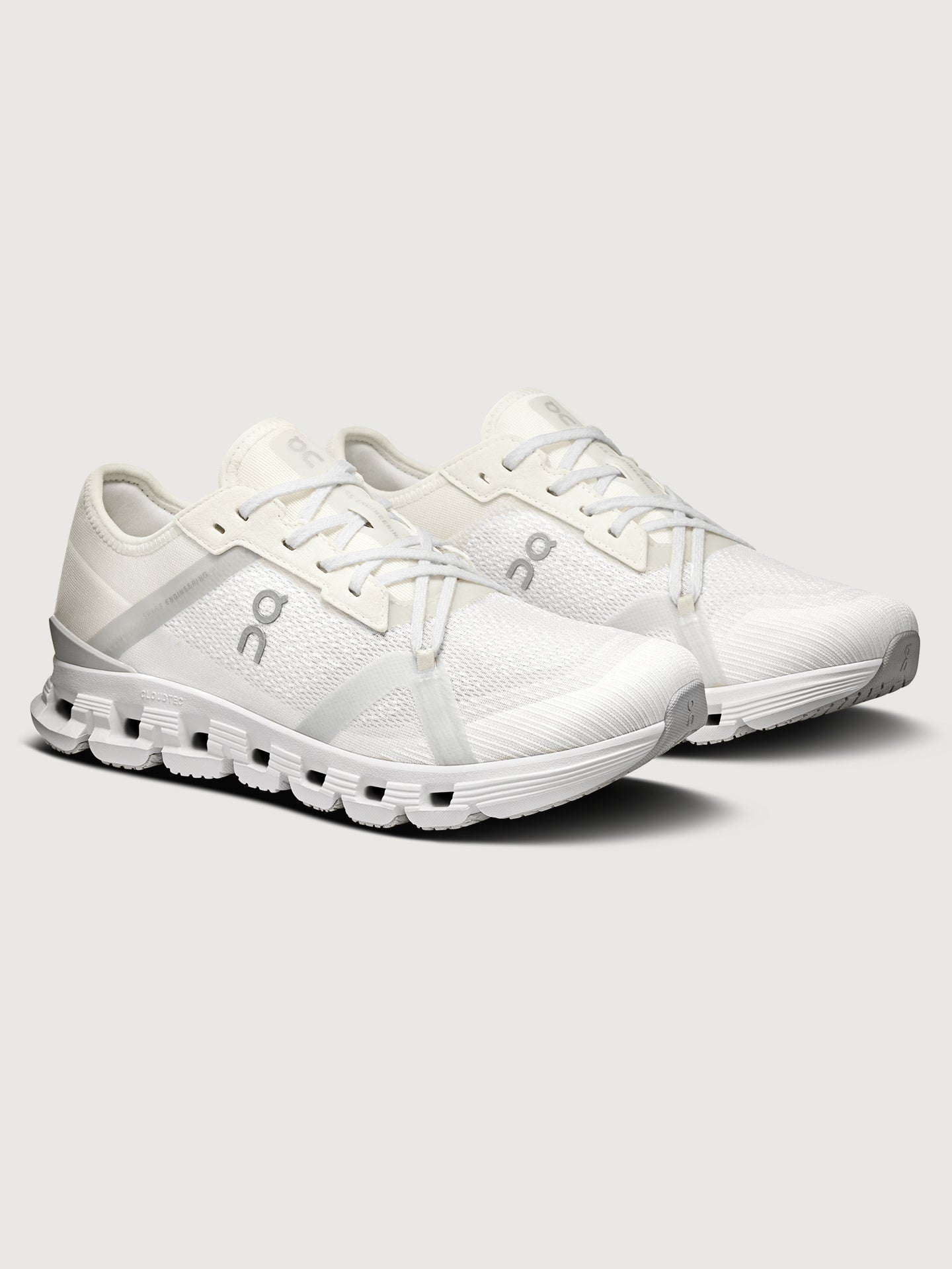 Carbon38 Cloud X 4 AD - White | Wolf