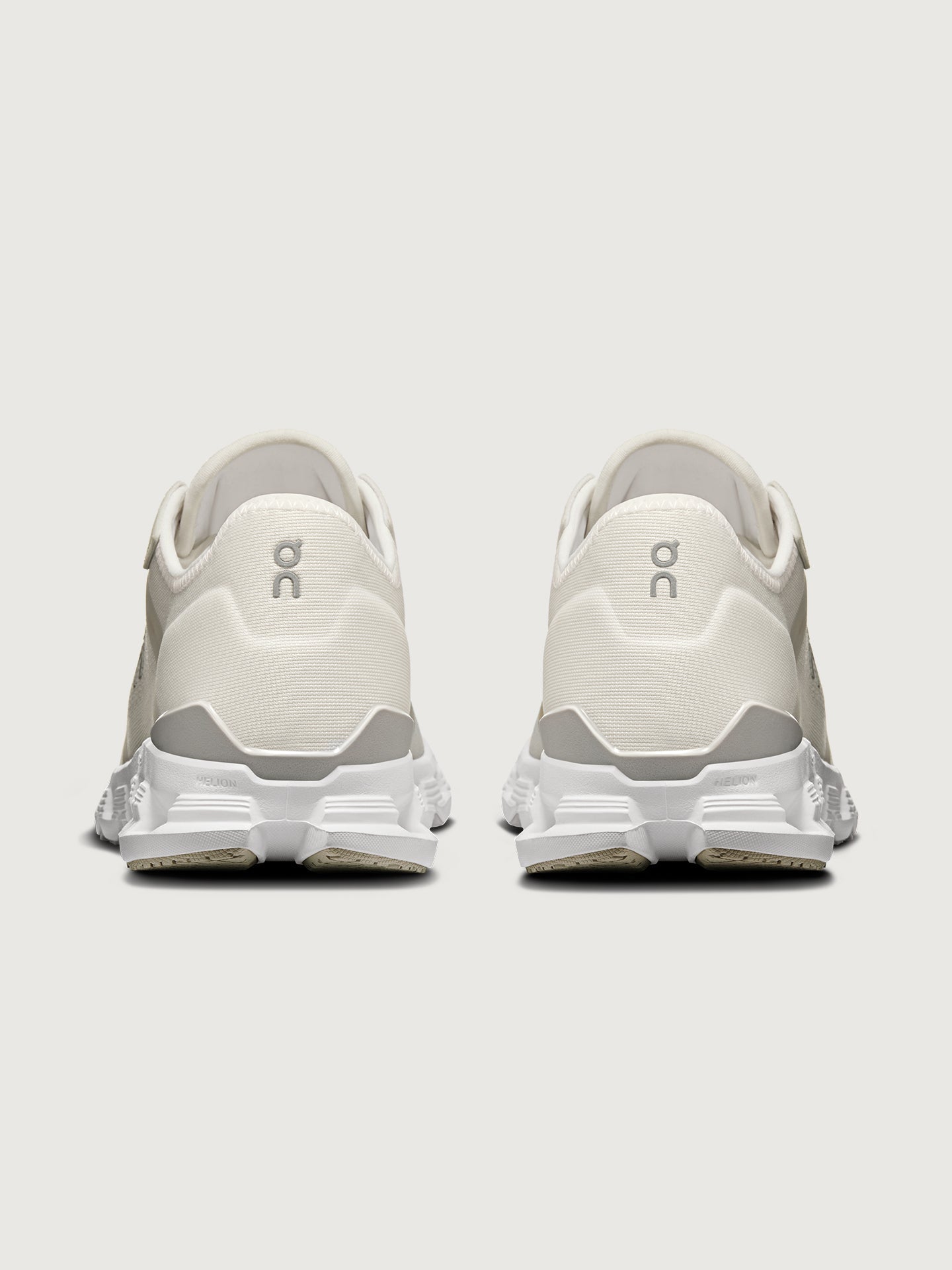 Carbon38 Cloud X 4 AD - White | Wolf