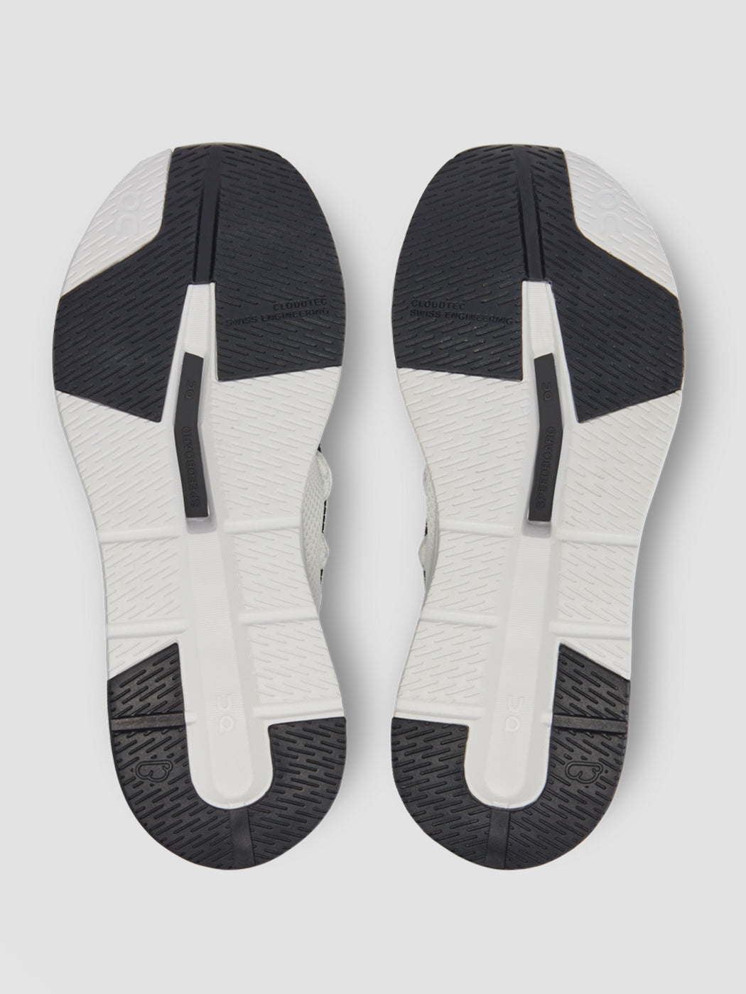 Carbon38 Cloudeasy - Undyed-White | Black