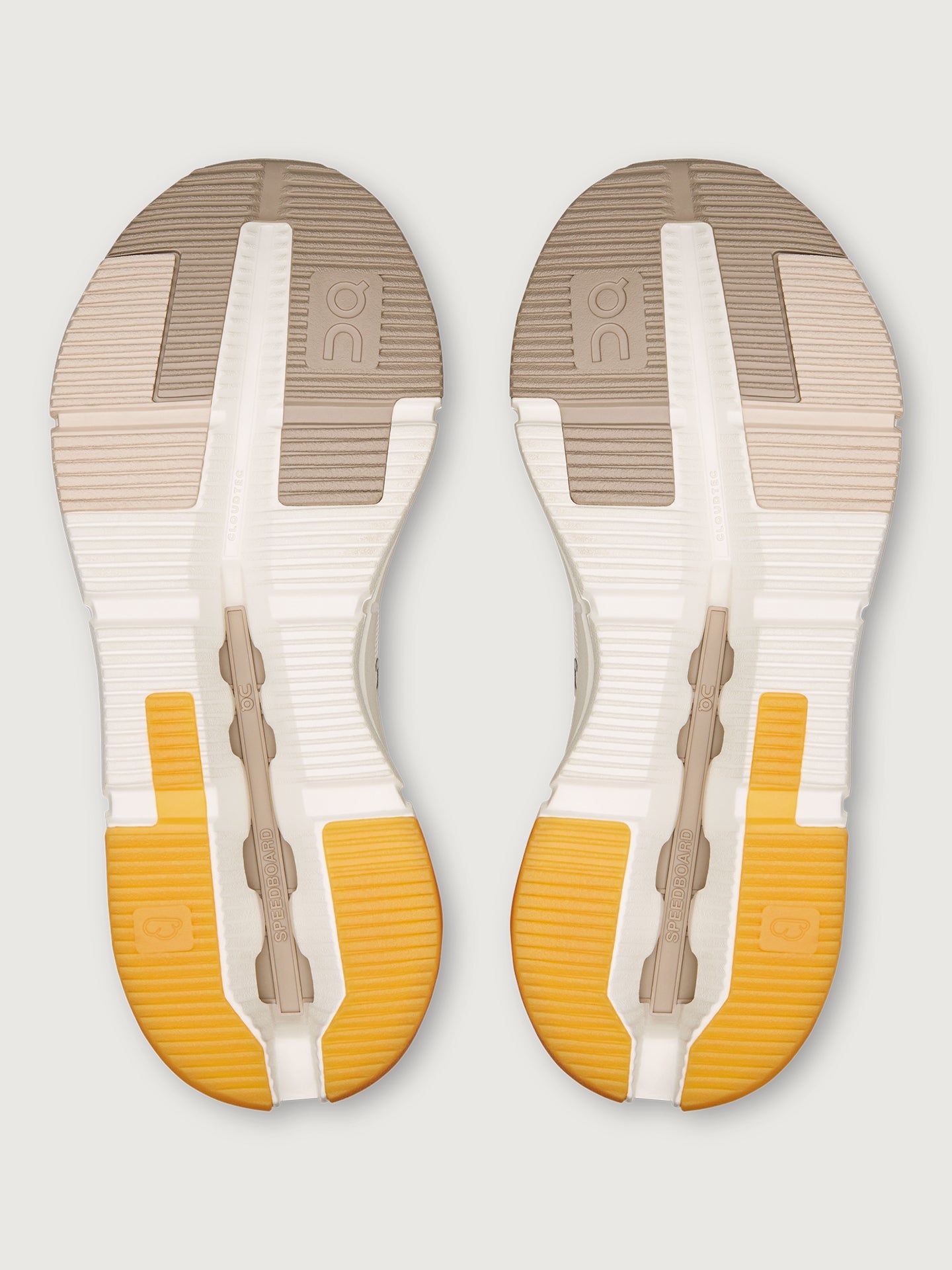 Carbon38 Cloudnova Form 2 - Ivory | Desert