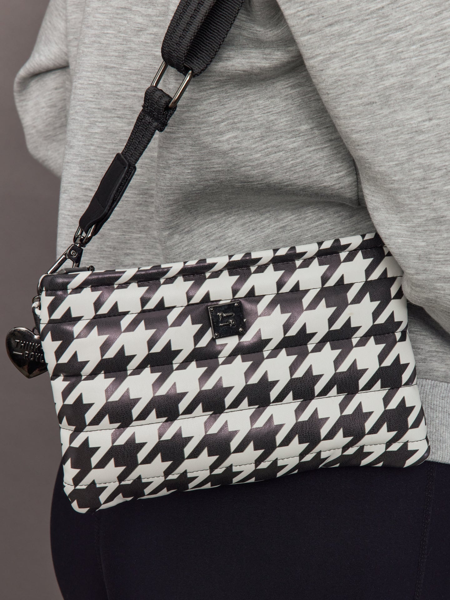Carbon38 Fame - Houndstooth Black/Black web/Gunmental hardware