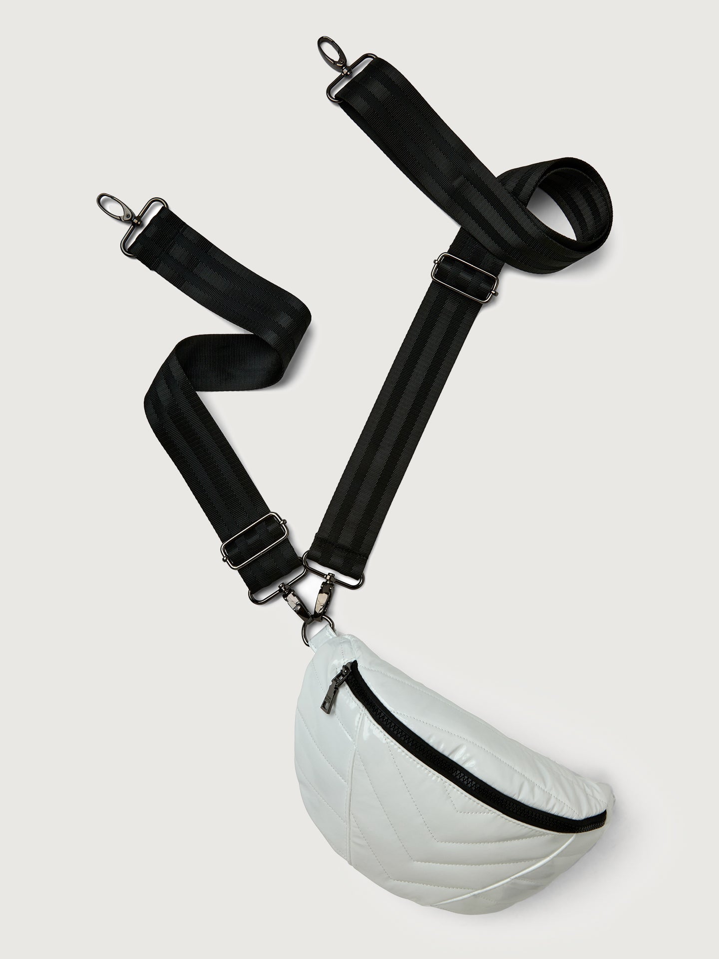 Carbon38 Little Runaway - White Patent/Black Hardware