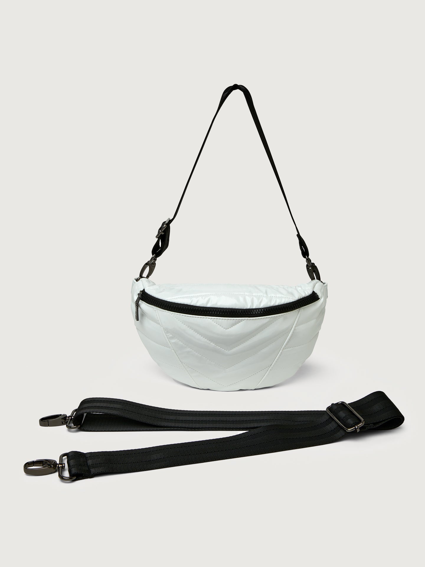 Carbon38 Little Runaway - White Patent/Black Hardware
