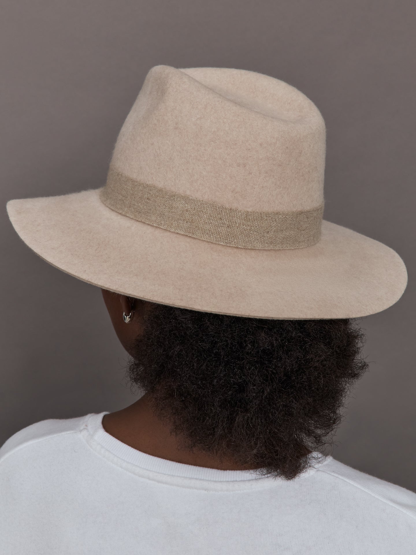 Carbon38 Emmanuelle - Bone