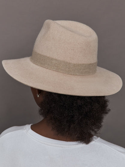Carbon38 Emmanuelle - Bone