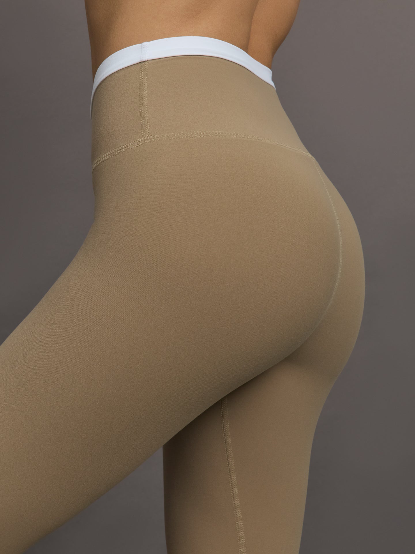 Carbon38 Contrast Waistband Legging in Melt - Chinchilla / White