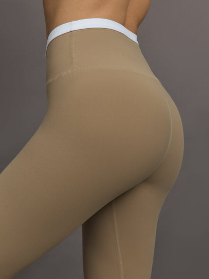 Carbon38 Contrast Waistband Legging in Melt - Chinchilla / White