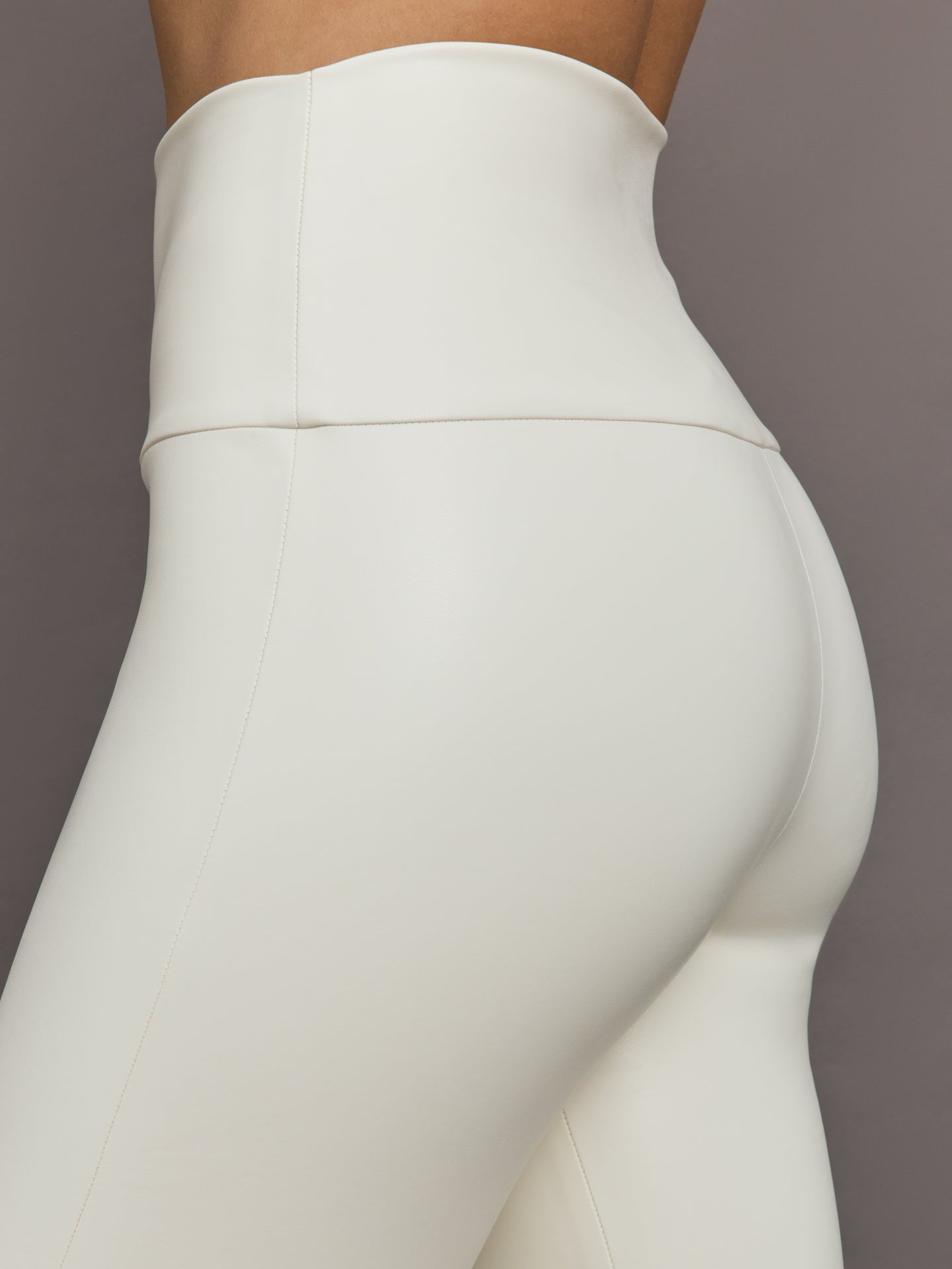 Carbon38 Long Legging - Cream