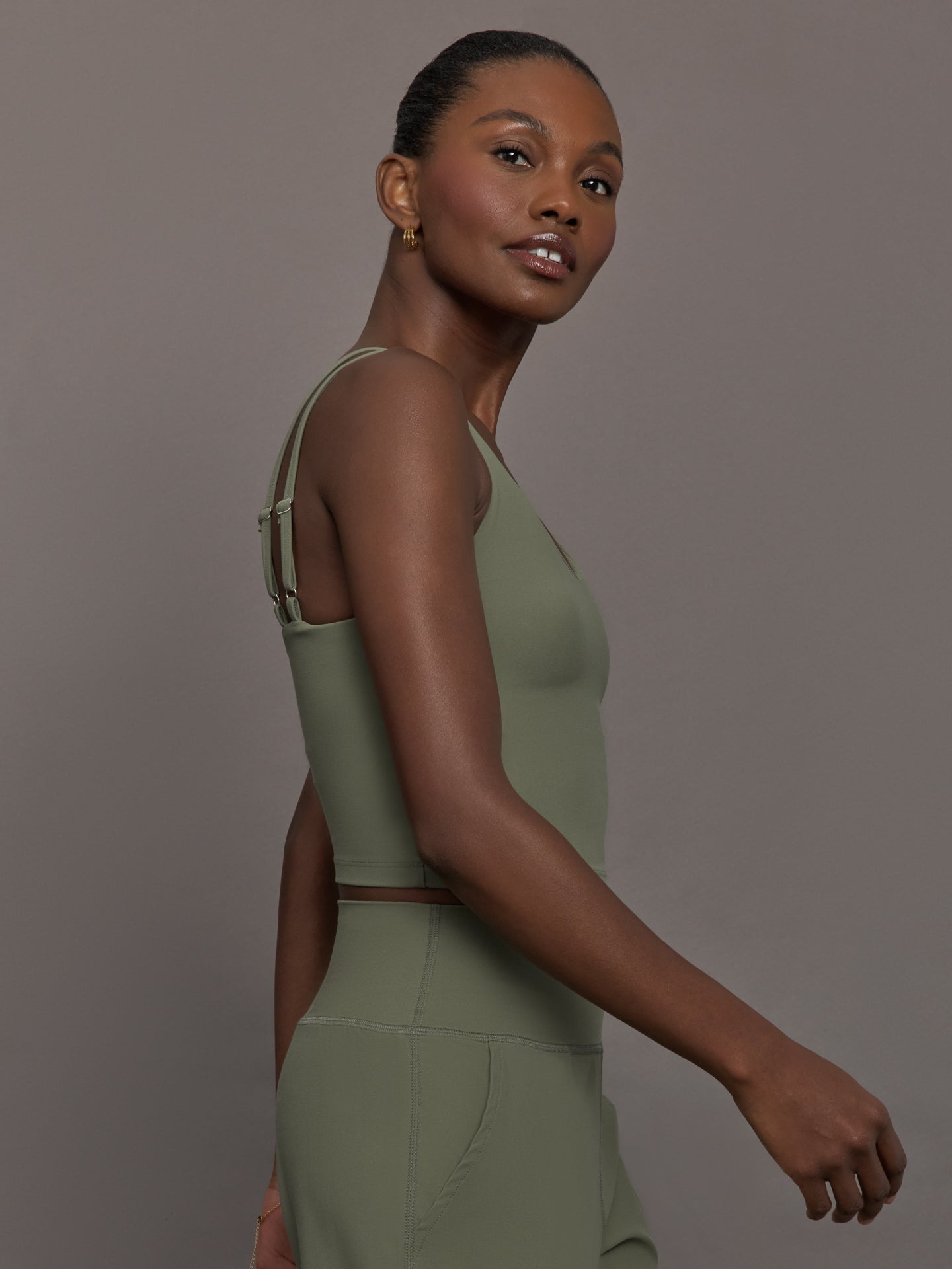 Carbon38 V-Neck Tank in Melt - Moss
