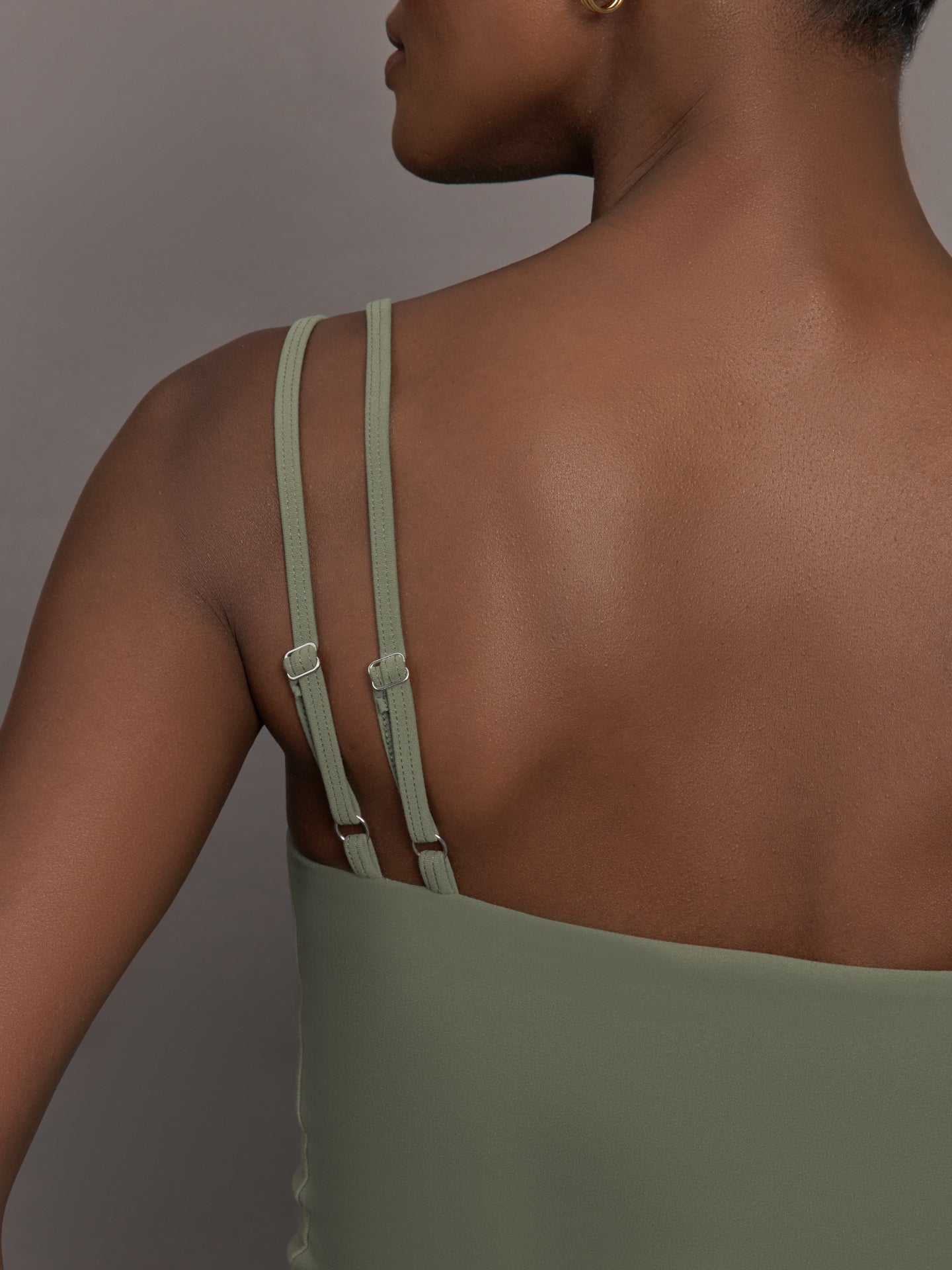 Carbon38 V-Neck Tank in Melt - Moss