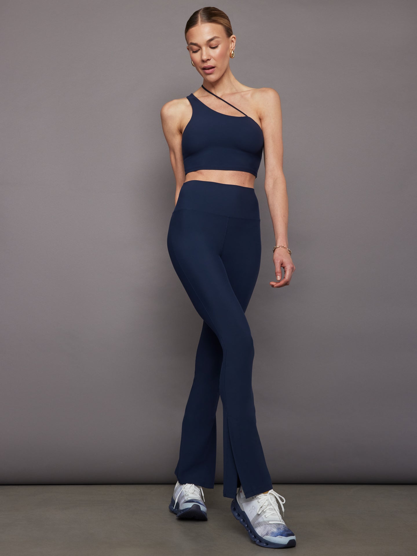 Carbon38 One Shoulder Convertible Bra Top in Melt - Navy Blazer