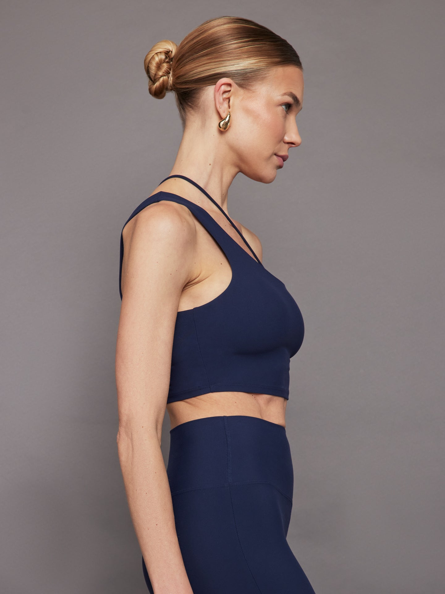 Carbon38 One Shoulder Convertible Bra Top in Melt - Navy Blazer