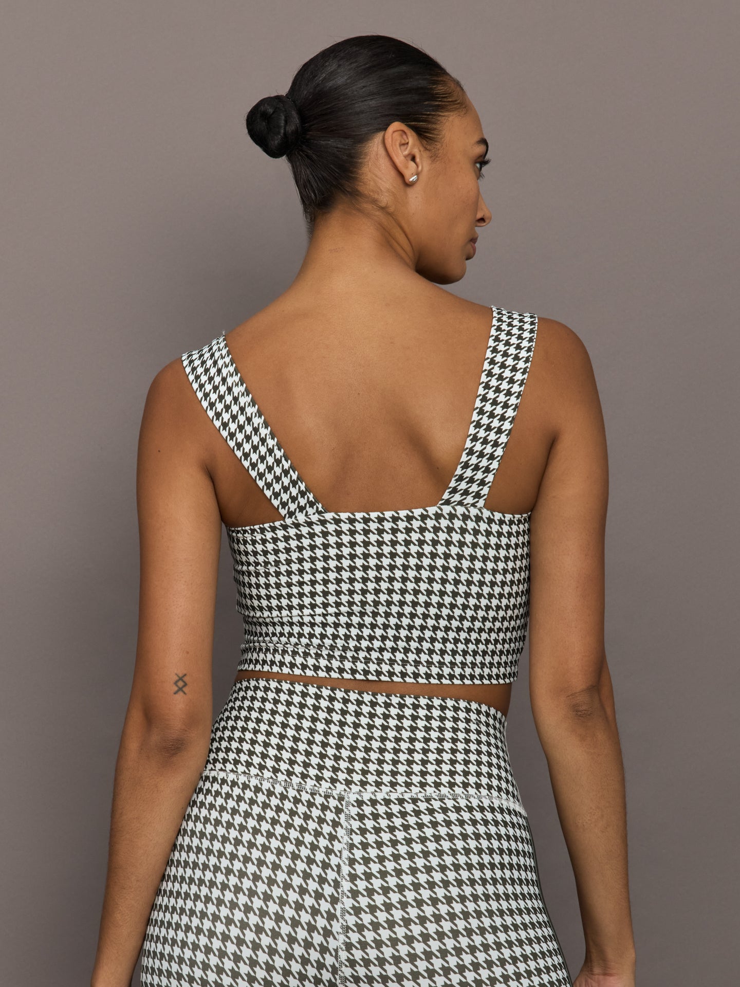Carbon38 Houndstooth Sports Bra - Ivory / Faded Black