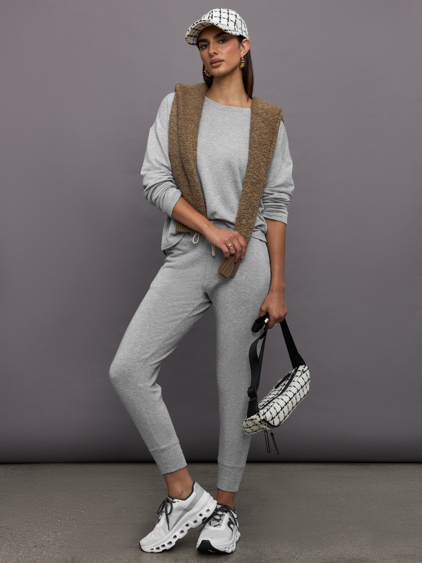 Carbon38 Slim Jogger - Heather Grey