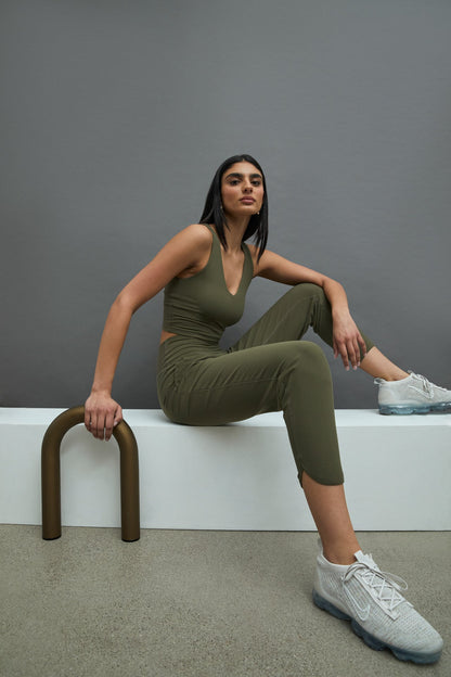 Carbon38 Jogger in Melt - Olive