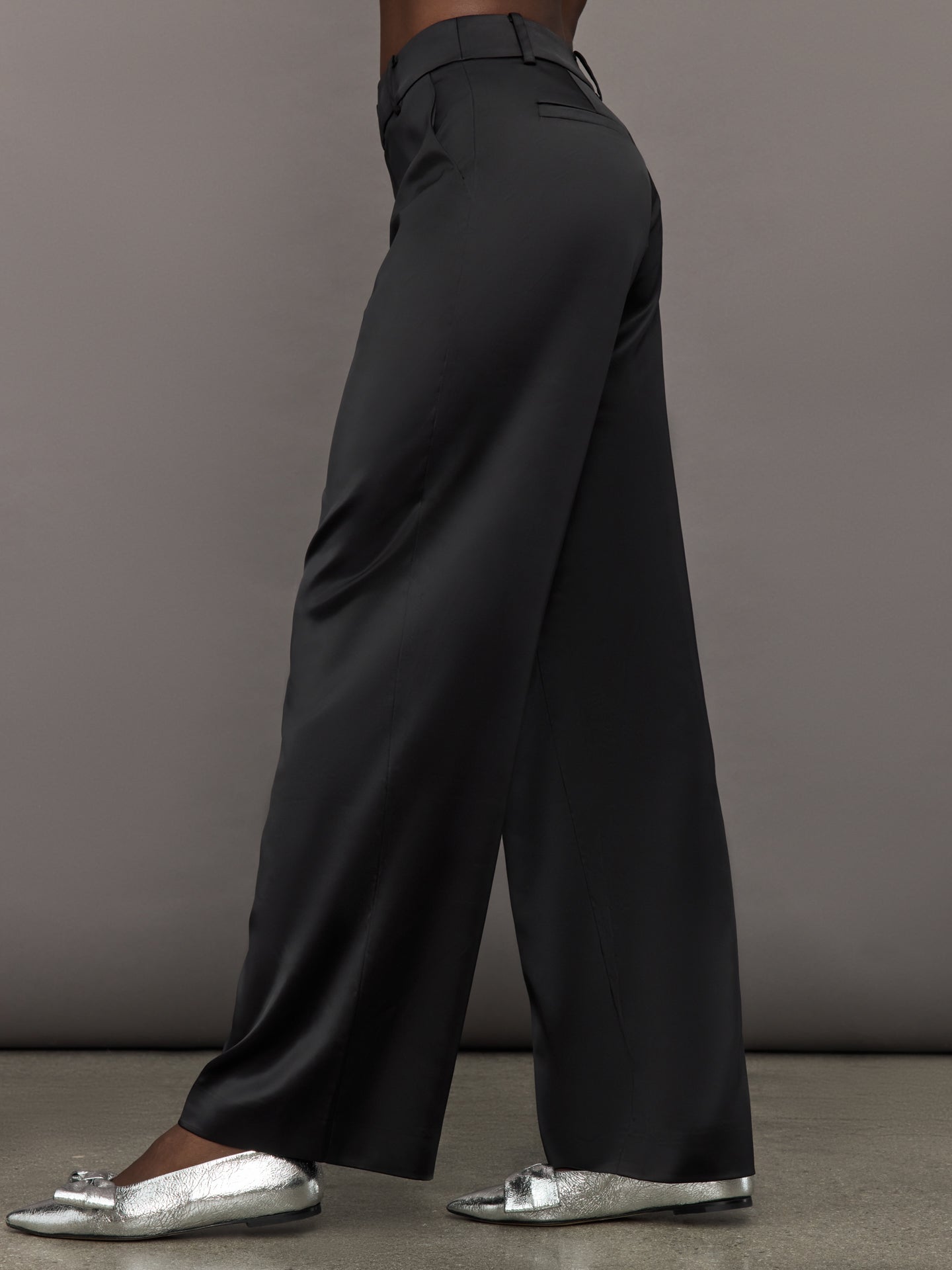 Carbon38 Satin Straight Leg Pant - Black
