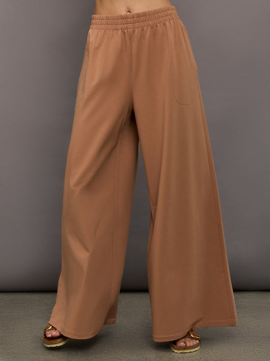 Carbon38 Boyfriend Elephant Sweatpants - Cappuccino