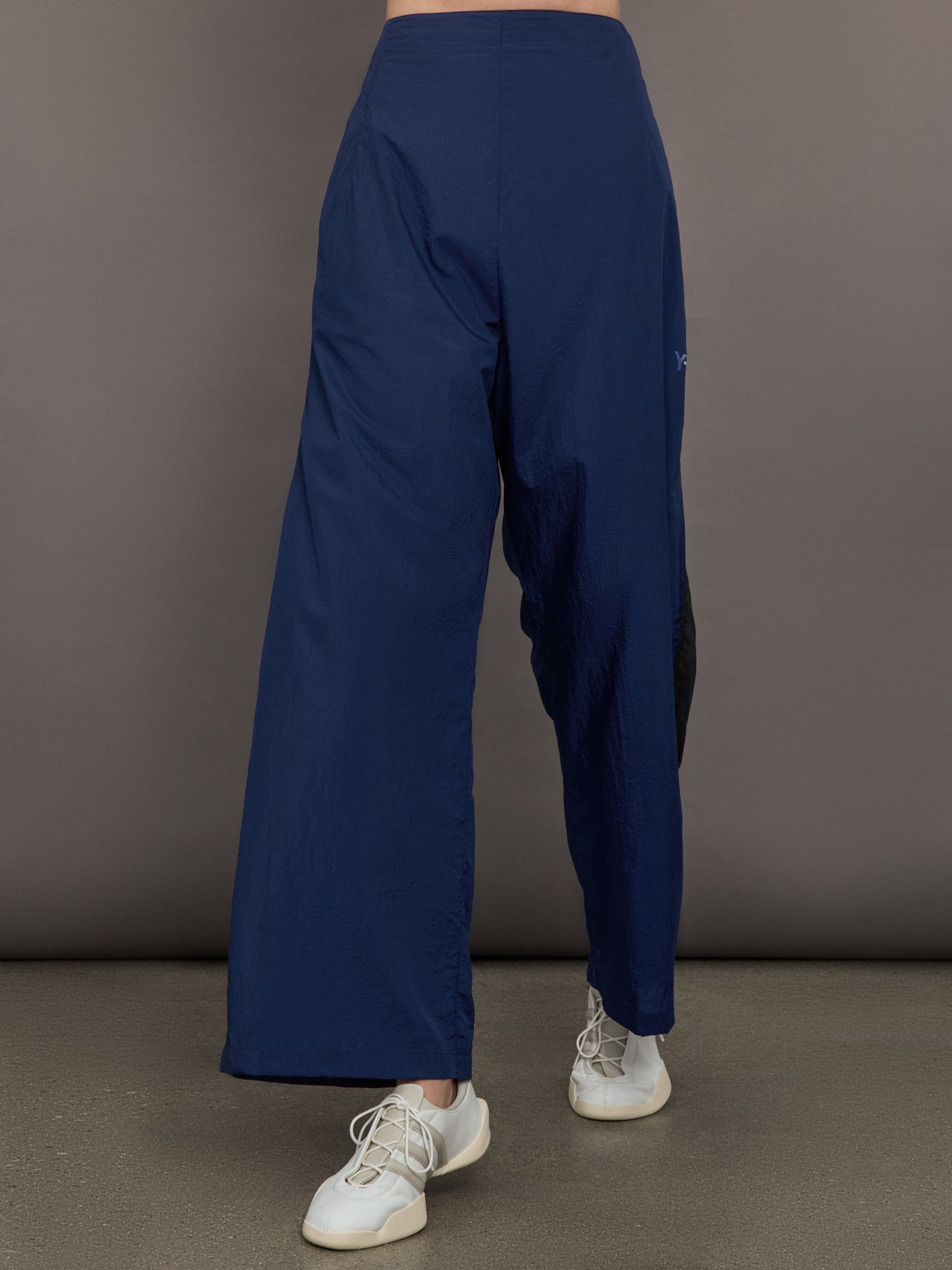 Carbon38 Ultralight Nylon Pant - Dark Blue