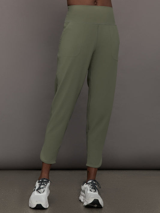 Carbon38 Jogger in Melt - Moss