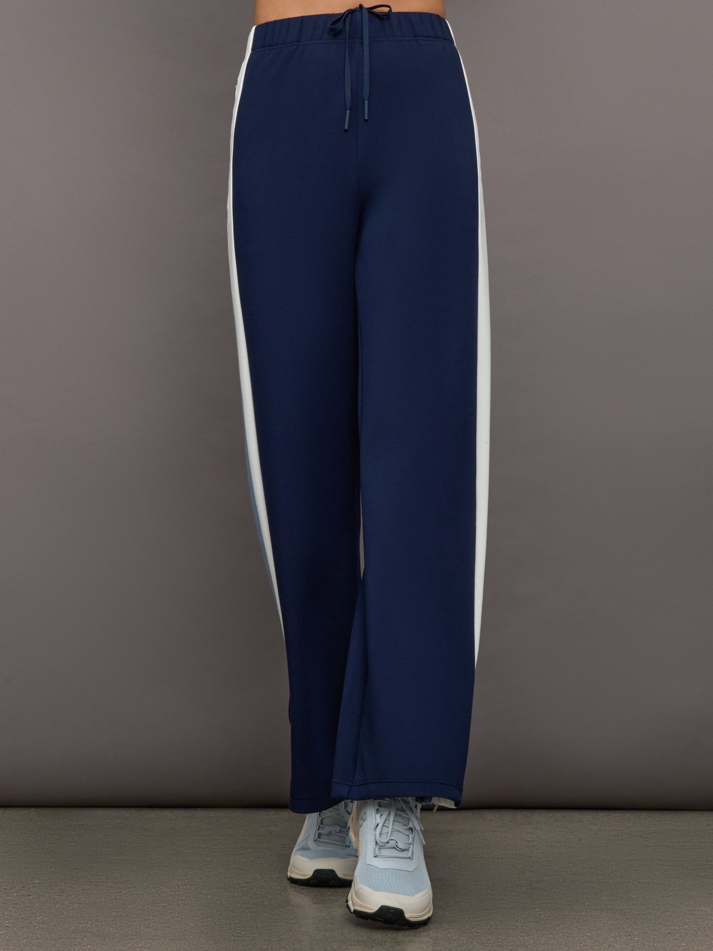 Carbon38 Wide Leg Track Pant in Scuba - Navy