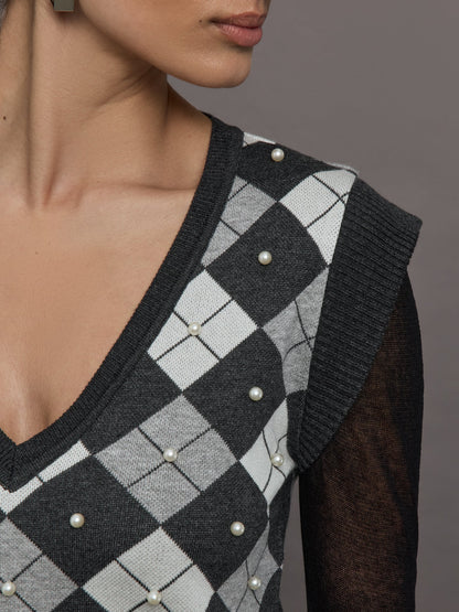 Carbon38 Nomia Plaid Pearly V-Neck Sweater - Grey/Silver