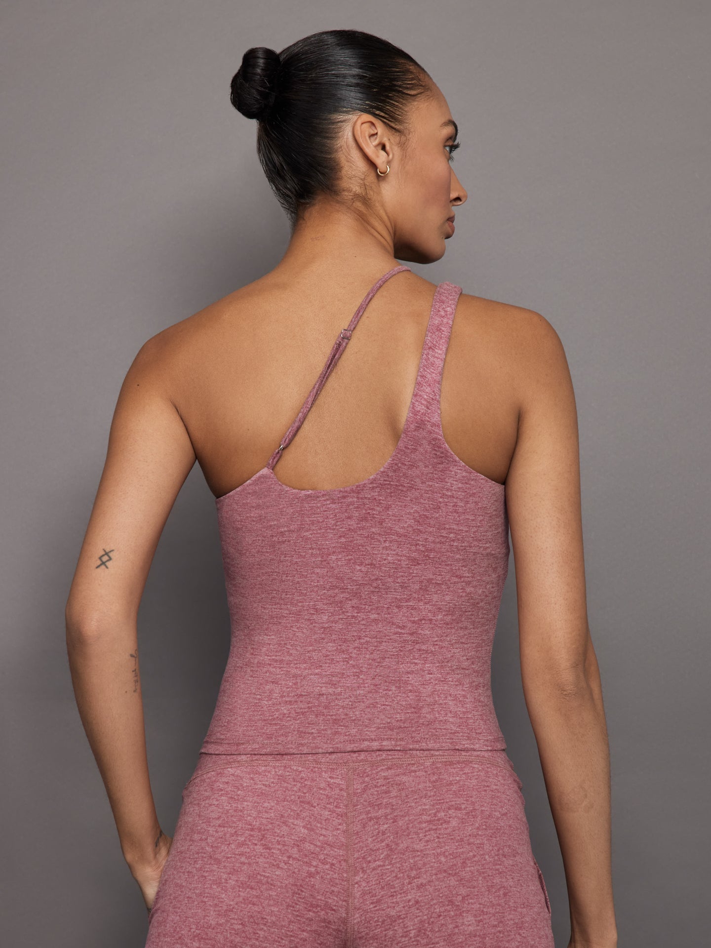 Carbon38 One Shoulder Convertible Tank in Heather Melt - Hawthorn Rose Heather