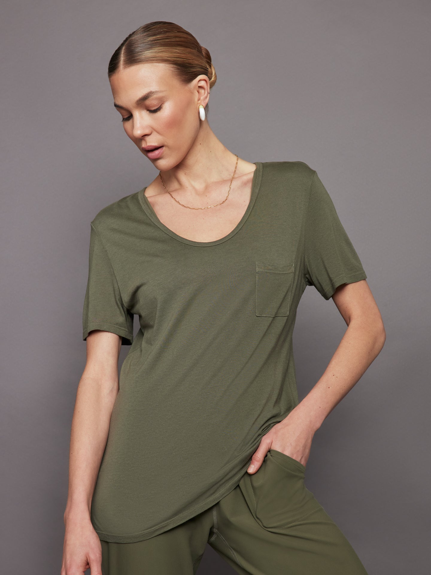 Carbon38 Short Sleeve Pocket Tee - Olive