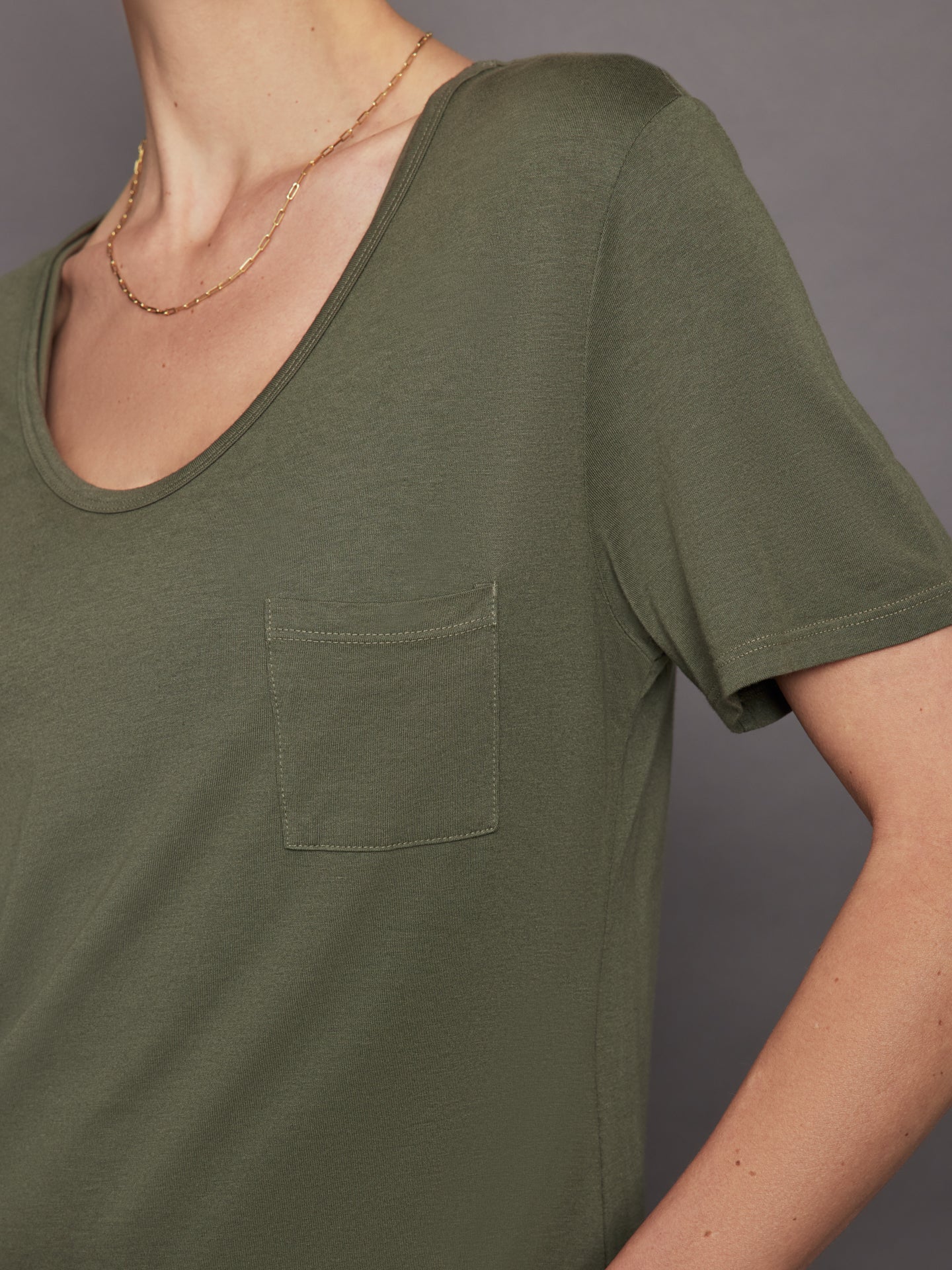 Carbon38 Short Sleeve Pocket Tee - Olive