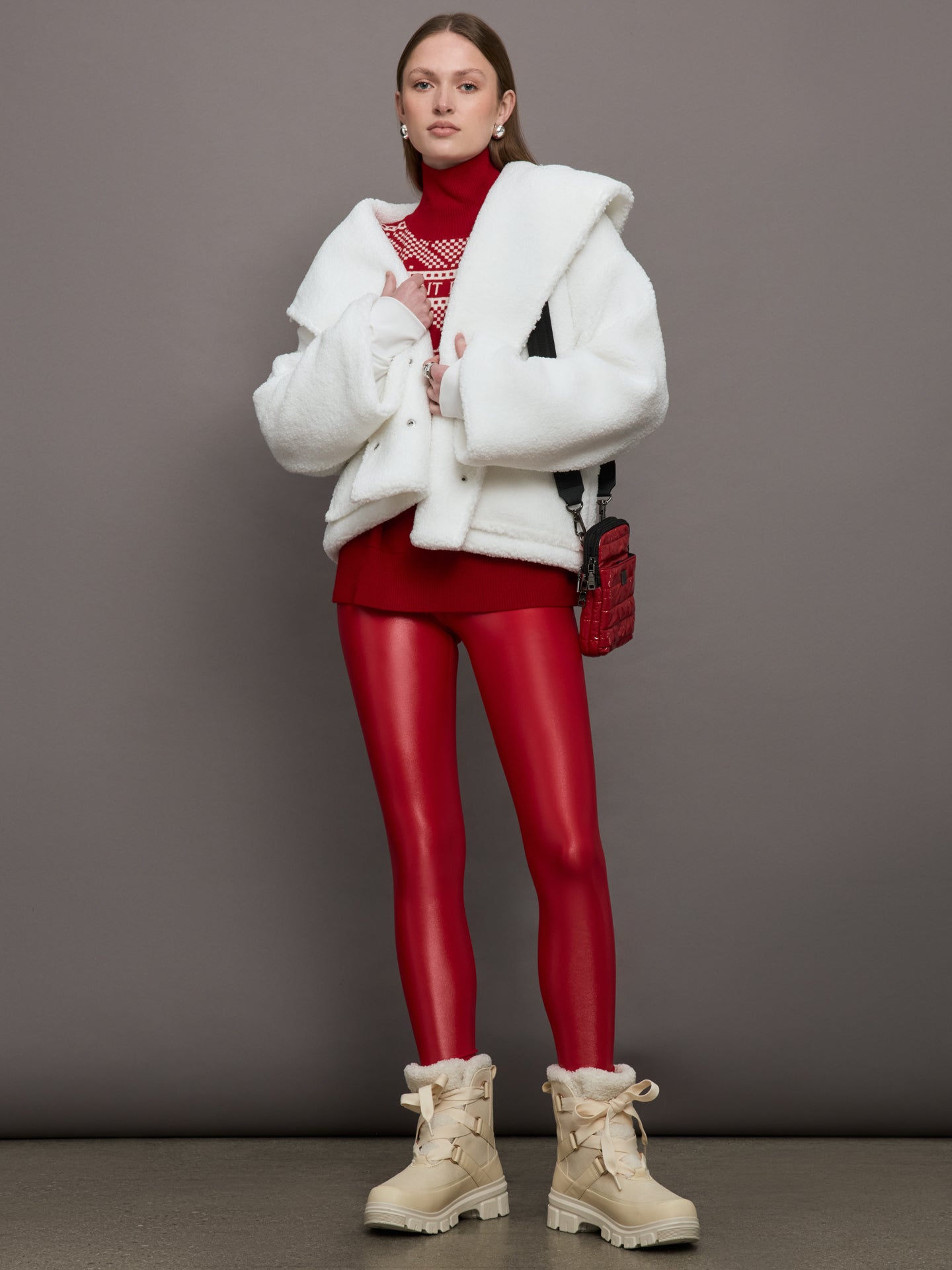 Carbon38 Holiday Roll Neck - Red/White
