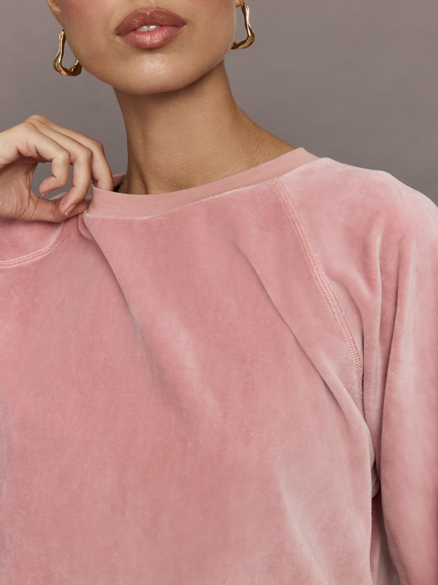 Carbon38 Raglan Pullover in Velour - Blush