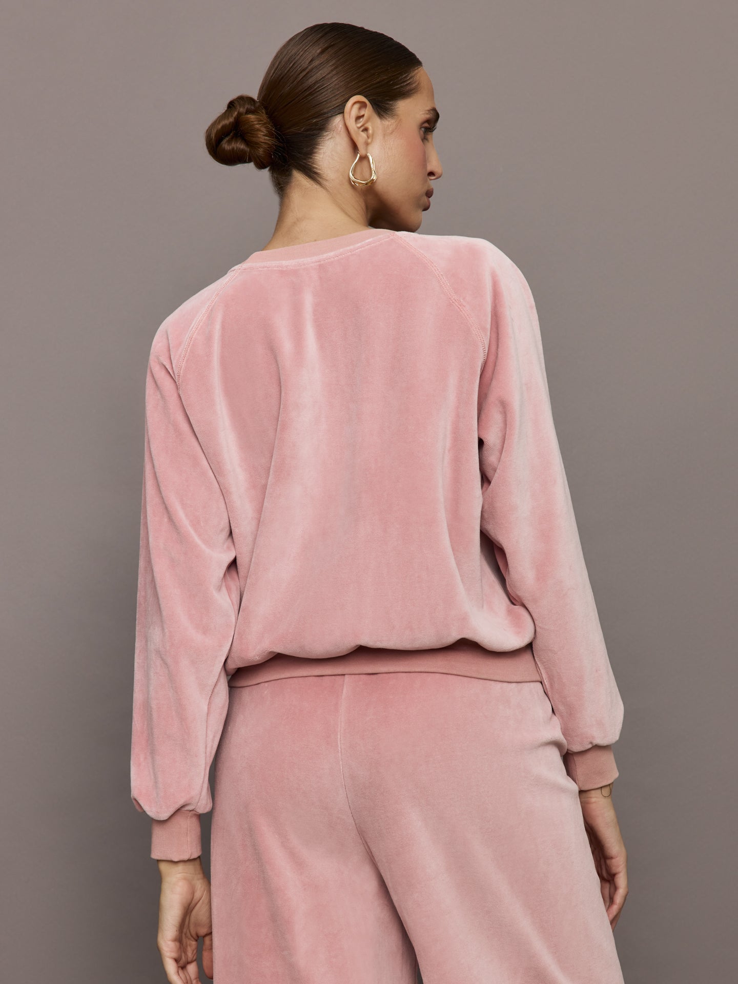 Carbon38 Raglan Pullover in Velour - Blush