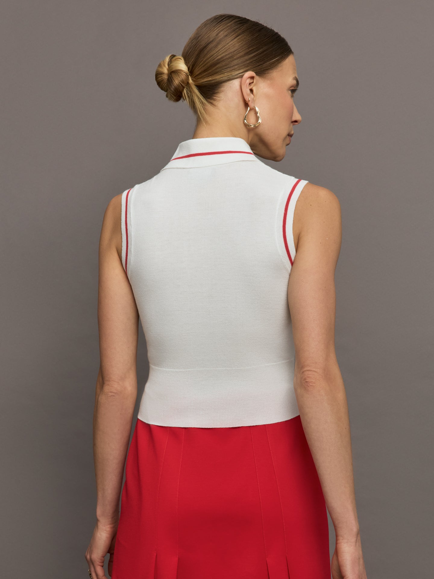 Carbon38 Tennis Sleeveless Polo - White / Bittersweet