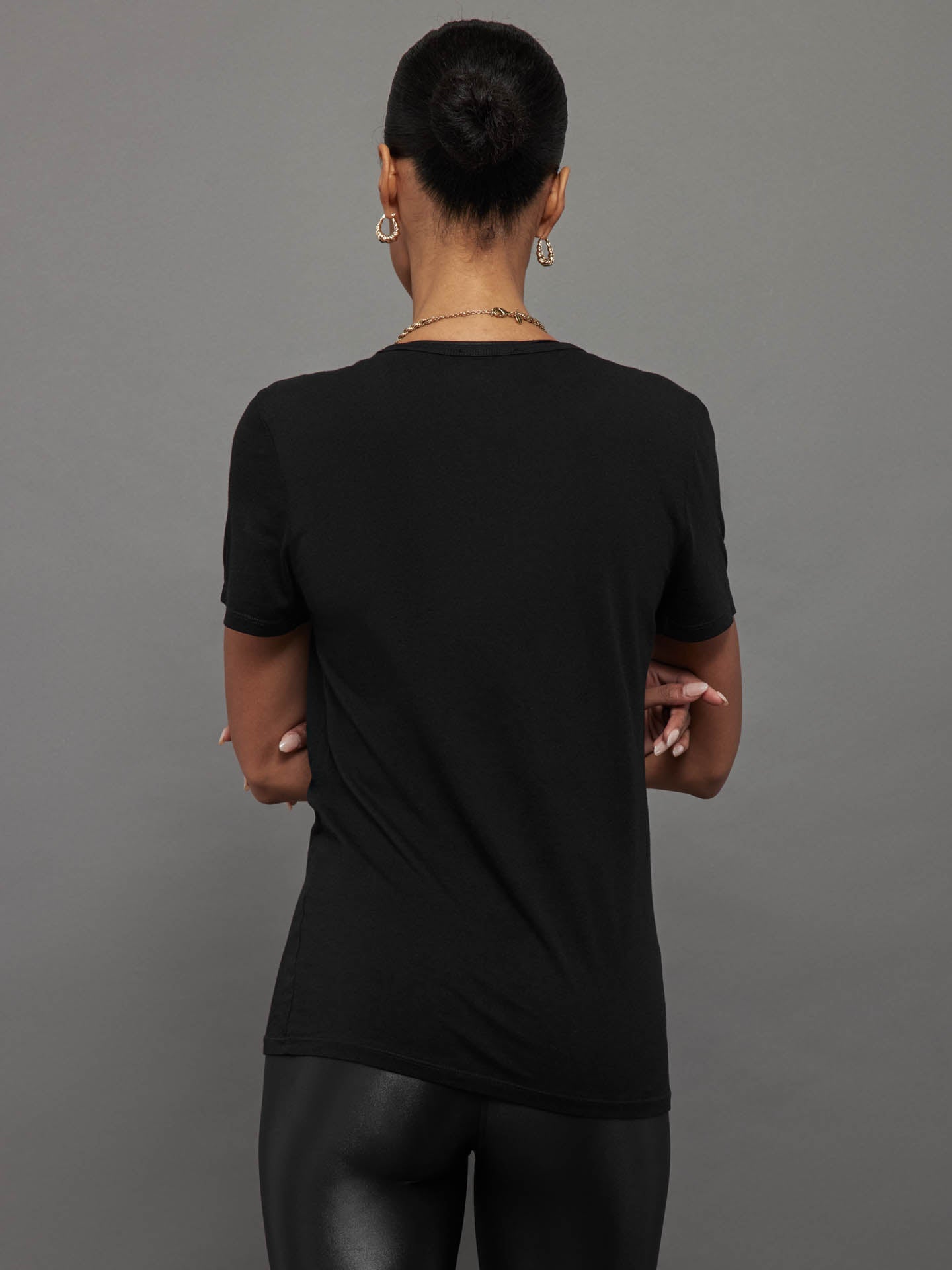 Carbon38 Short Sleeve Pocket Tee - Black