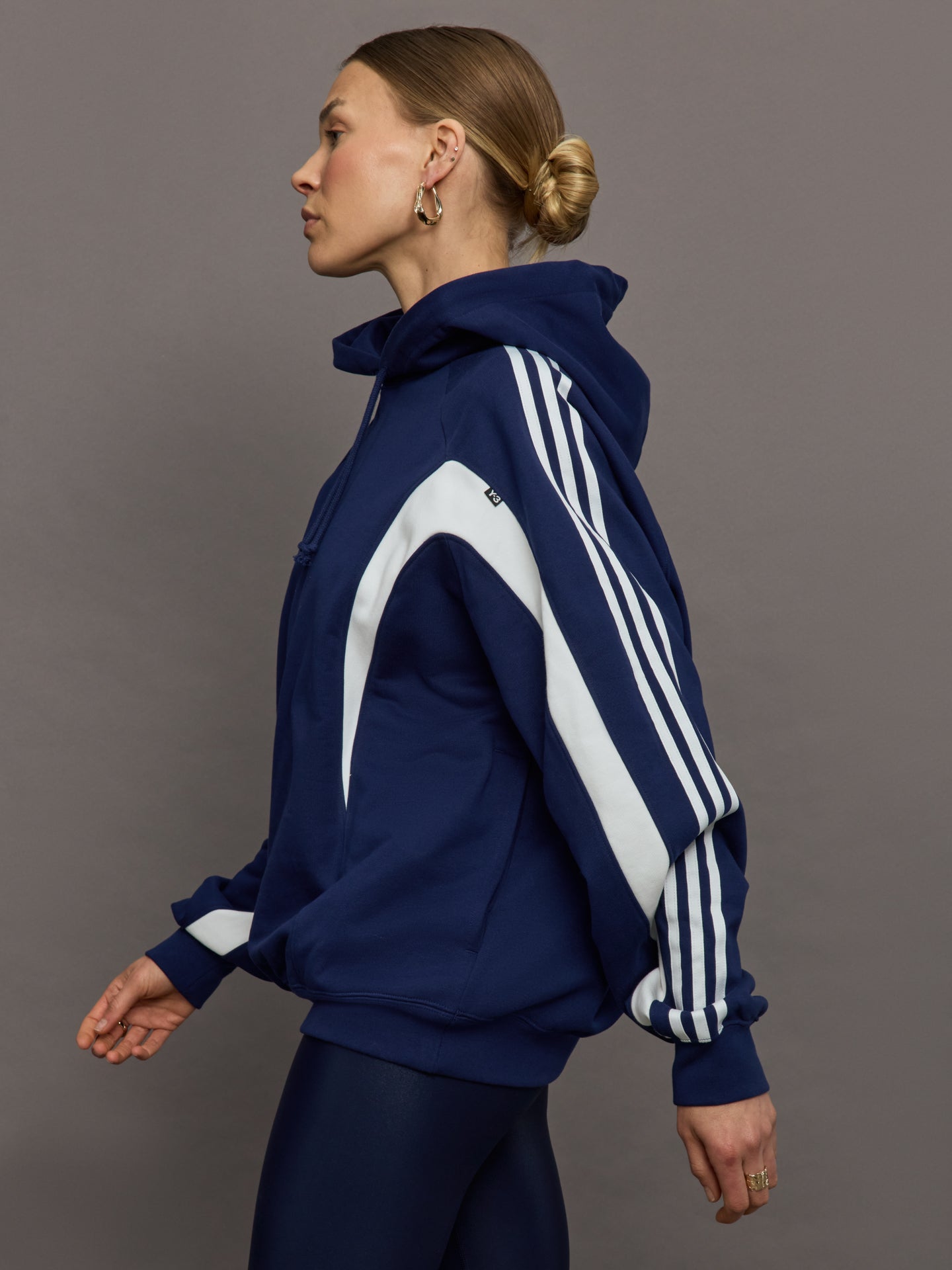 Carbon38 U Cutline Hoodie - Dark Blue
