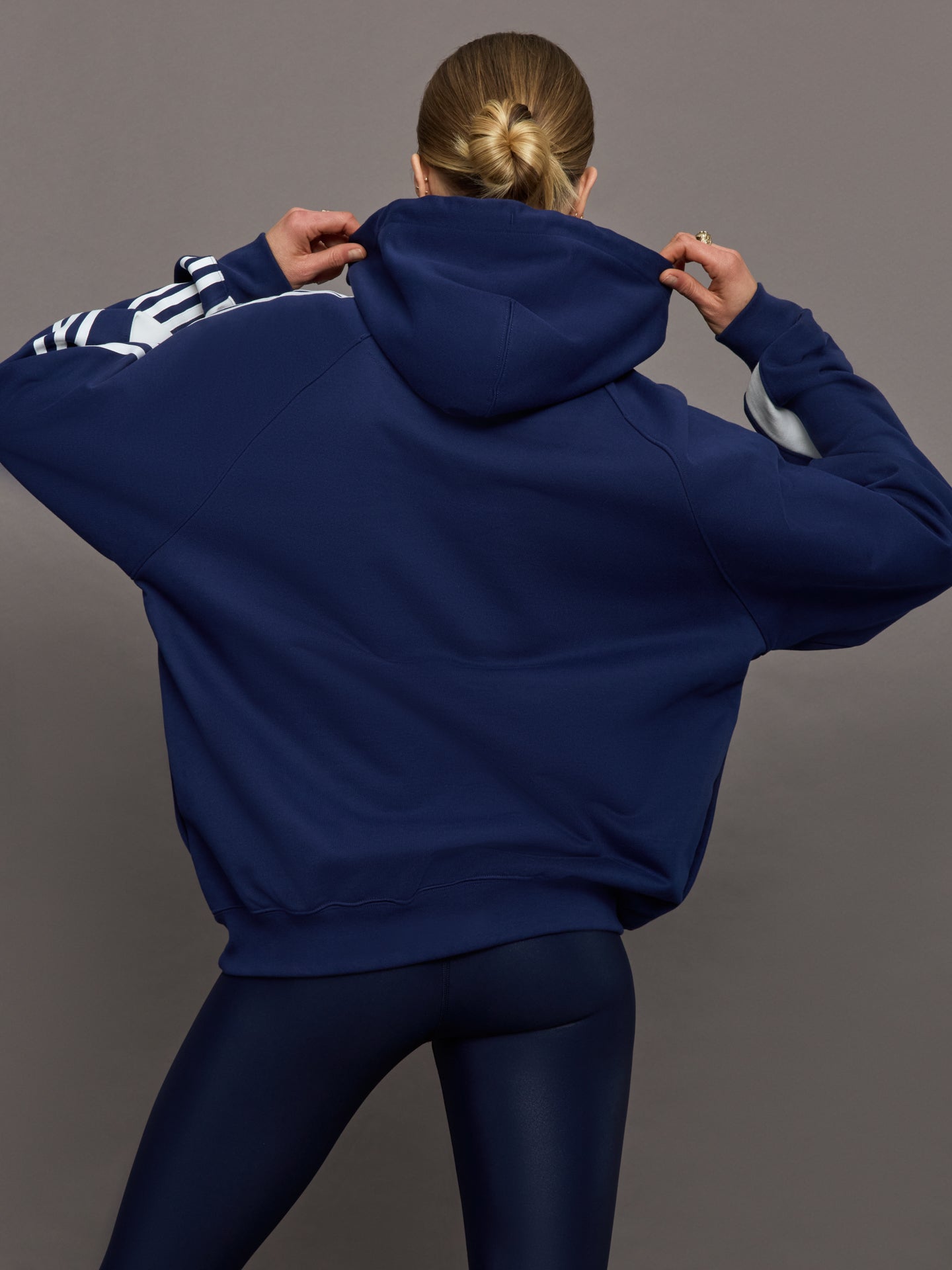 Carbon38 U Cutline Hoodie - Dark Blue