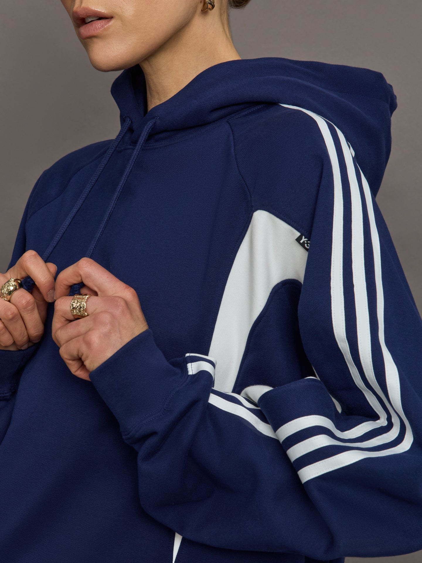 Carbon38 U Cutline Hoodie - Dark Blue