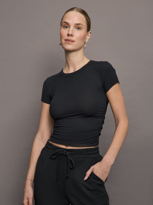 Carbon38 Cap Sleeve Ruched Top in Ribbed Jersey - Black
