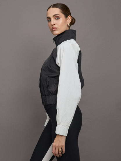 Carbon38 Colorblock Windbreaker - Black / Cloud Dancer