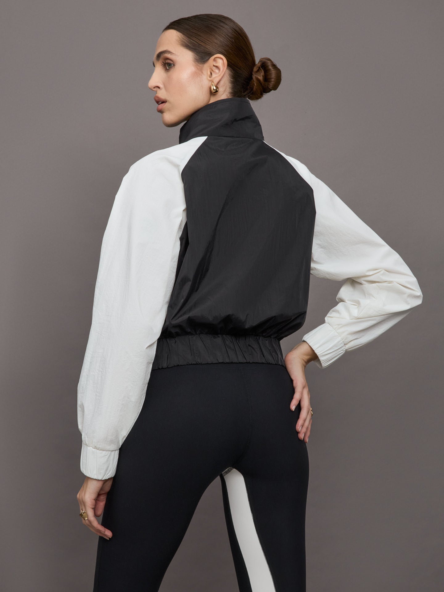 Carbon38 Colorblock Windbreaker - Black / Cloud Dancer