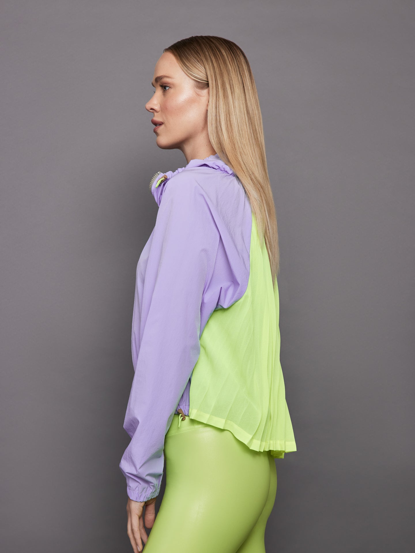 Carbon38 Pleated Back Running Jacket - Sweet Lavender / Acid Lime