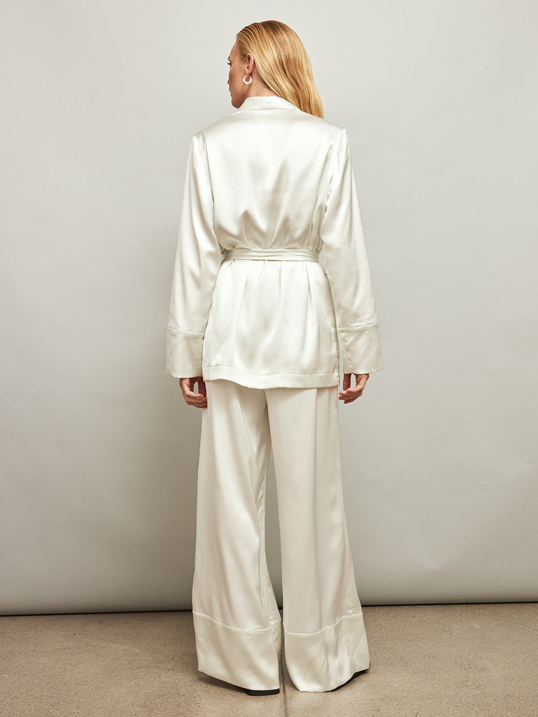 Carbon38 Satin Smoking Jacket - Ivory