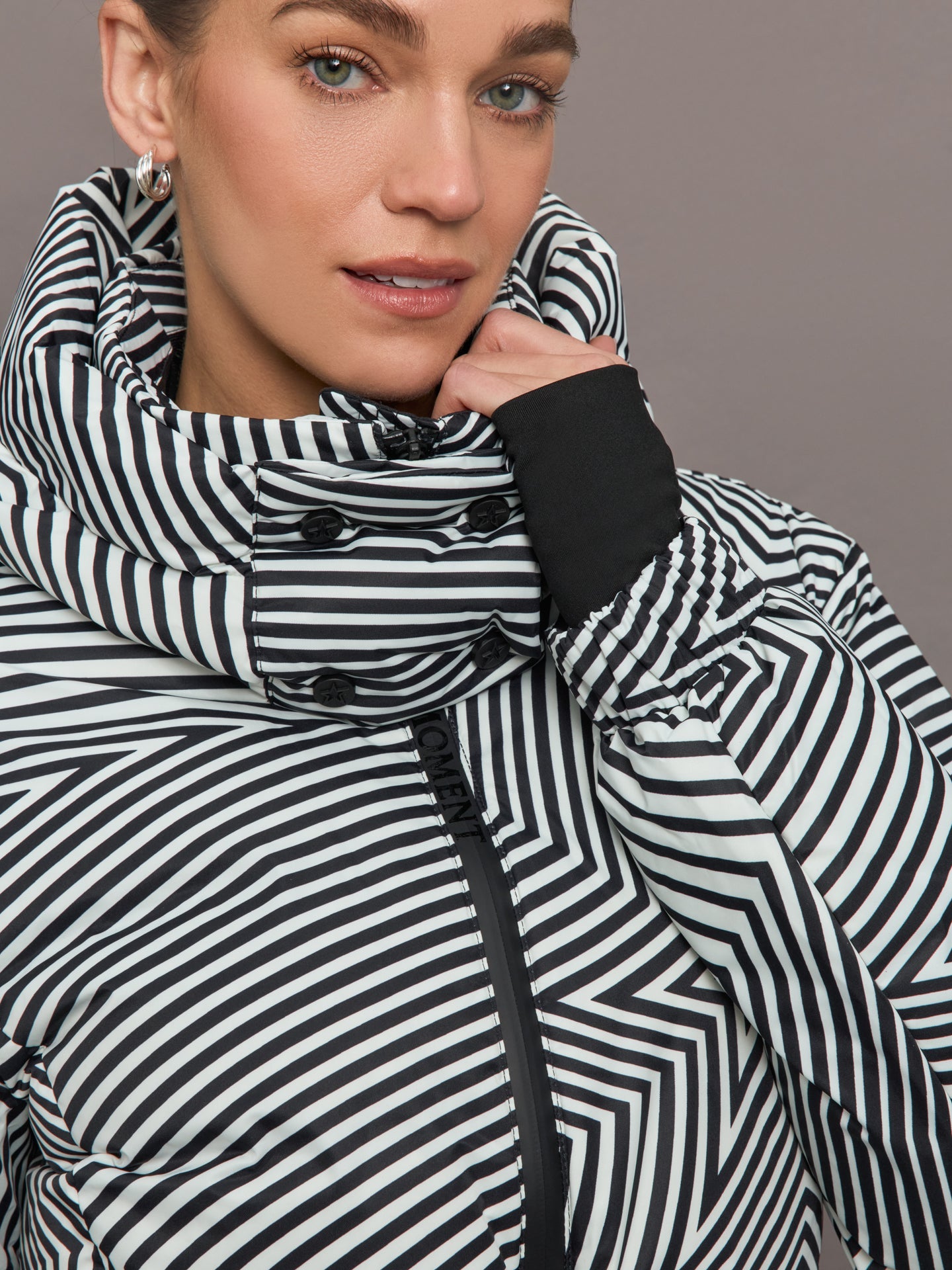 Carbon38 Candice Ski Parka - Warped Star Print Black/Snow White