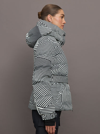 Carbon38 Candice Ski Parka - Warped Star Print Black/Snow White