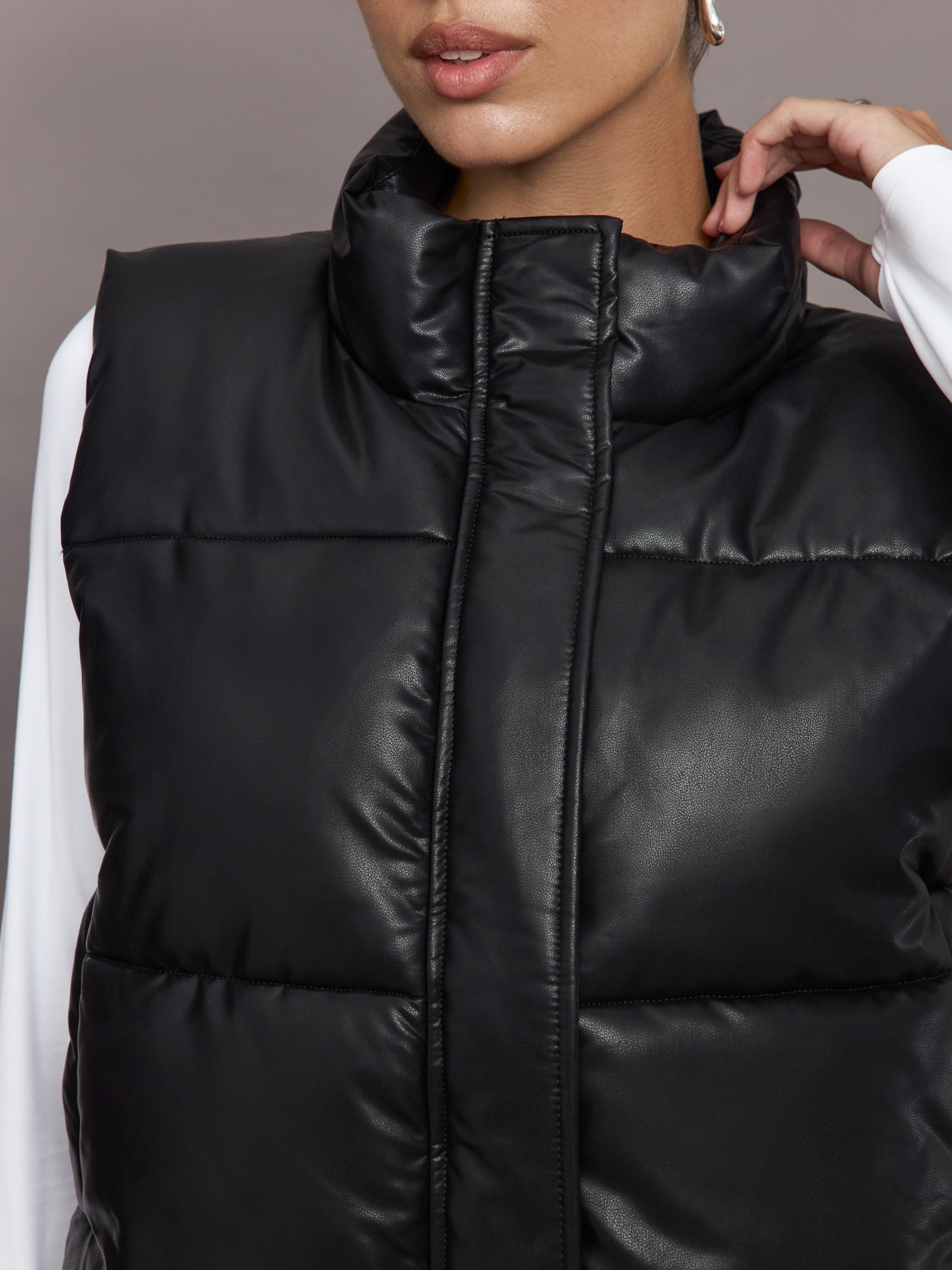 Carbon38 Quilted Puffer Vest - Black